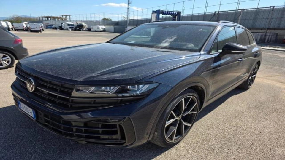 VW Touareg R 3.0 V6 462 cai / Ventilatie / Ambientale / Incalzire - imaginea 1