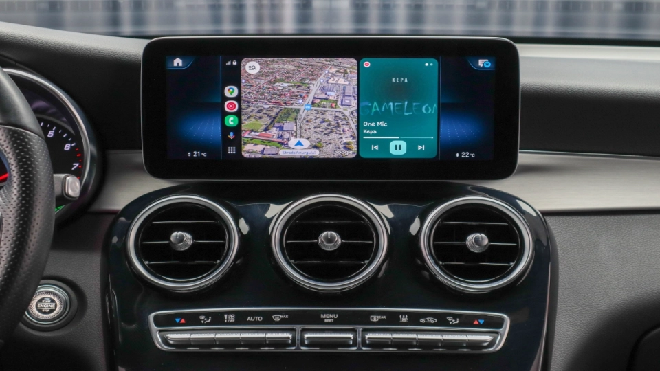 Mercedes GLC 300e Pachet AMG Asistenta PLUS MultiBeam LED Keyless  - imaginea 33