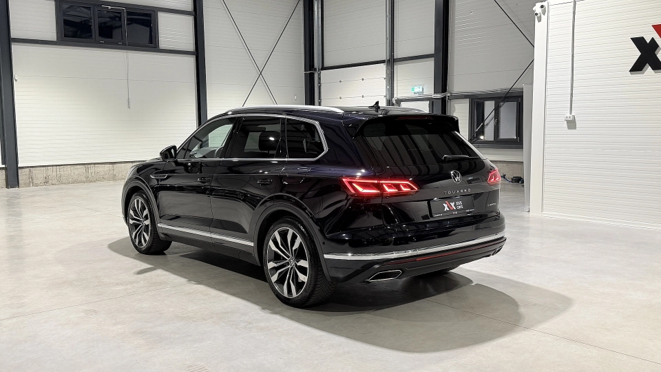 VW Touareg eHybrid Ventilatie Panoramic IQ Light Keyless Carlig 360 - imaginea 4