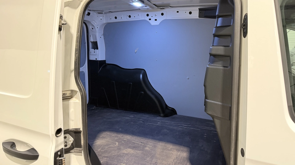 Volkswagen Caddy 2.0 Diesel 102 cai Apple CarPlay Senzori Parcare - imaginea 17