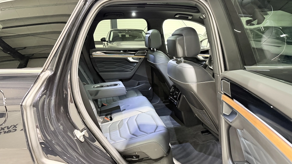 VW Touareg Matrix Scaune Ventilate Panoramic DynAudio ACC Keyless - imaginea 21