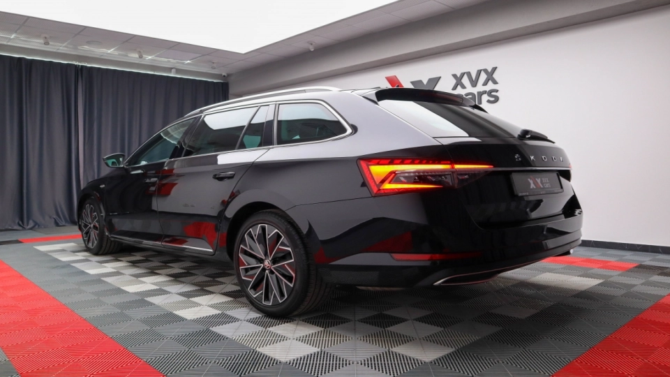 Skoda Superb 2.0TDI DSG Laurin&Klement Canton Crystal Lighting Webasto - imaginea 12