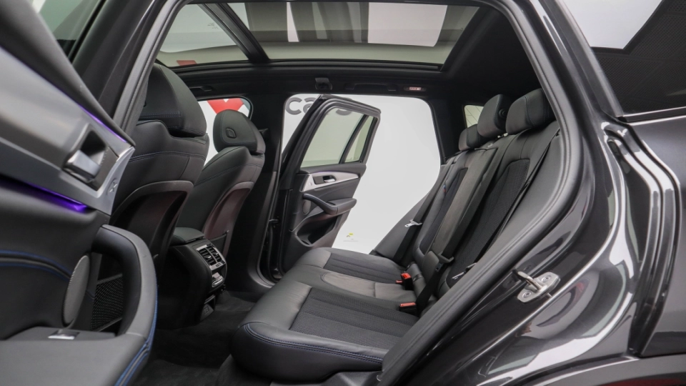 BMW X3 30e M Pachet Pano Gesturi Ambientale - imaginea 22
