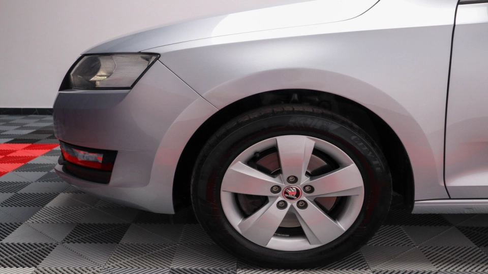 Skoda Rapid 1.6 Diesel Scaune Incalzite LED Garantie Istoric - imaginea 7