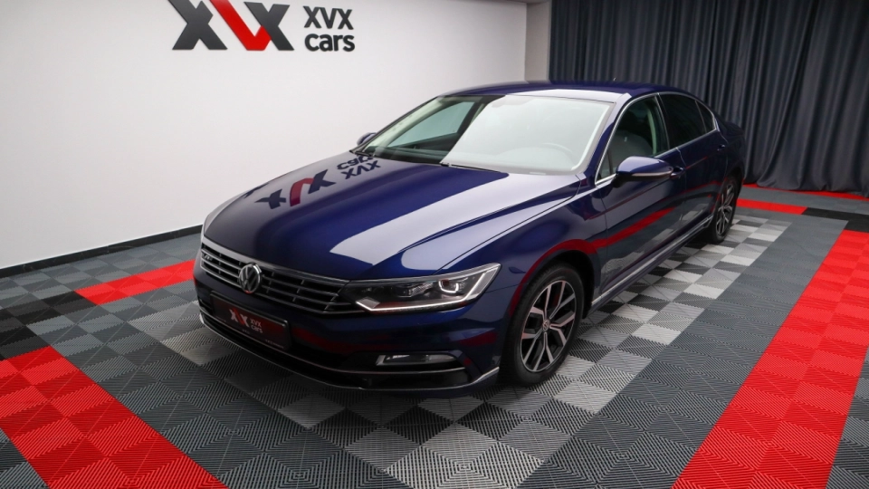 Volkswagen Passat R-Line 2.0 TDI DSG LED ACC Cockpit Navigatie Camera - imaginea 2