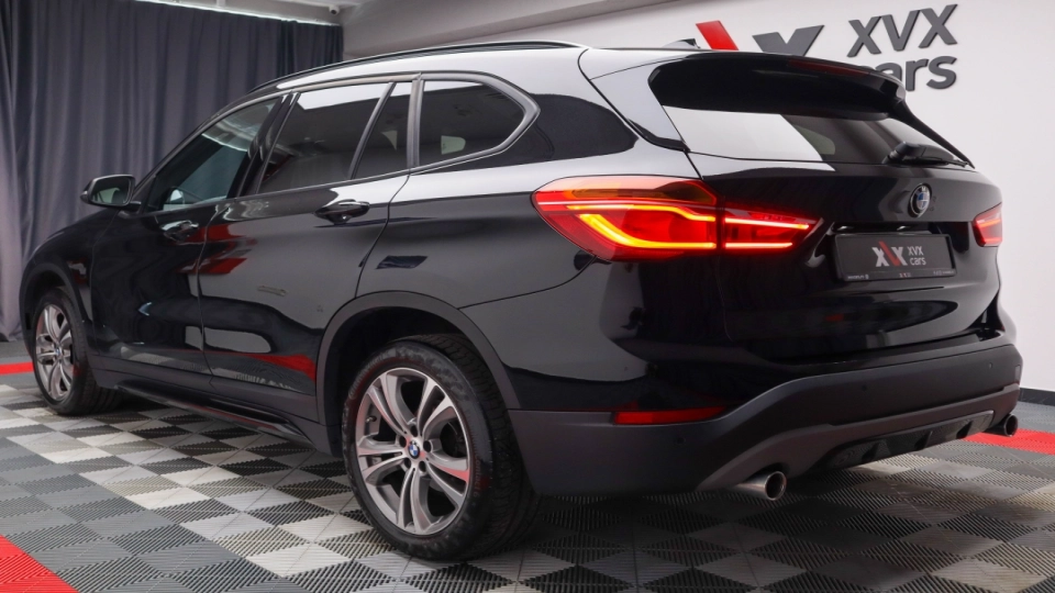 BMW X1 SportLine 2.0d Automat Faruri LED Lane Assist Scaune Sport - imaginea 16