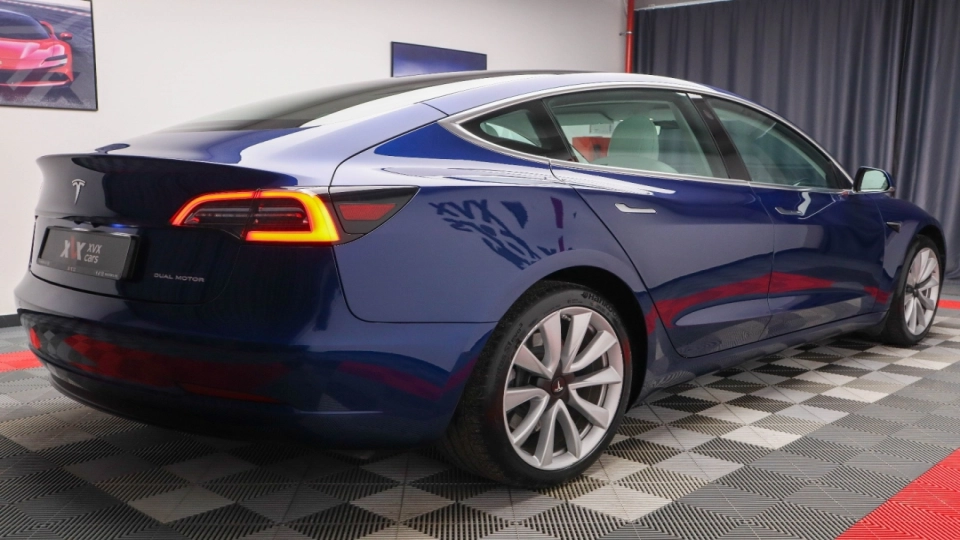 Tesla 3 LongRange DualMotor Piele Alba Garantie pana in 2028 - imaginea 17