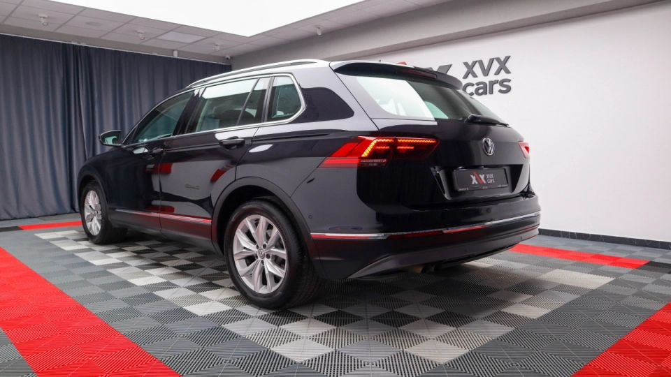 VW Tiguan 2.0 TDI DSG LaneAss BlindSpot Parktronic Cockpit Masaj ACC - imaginea 11