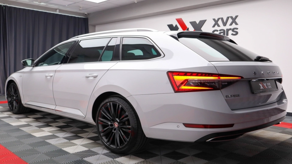 Skoda Superb Combi DSG PlugIn Pano Ventilatie Masaj Keyless ACC Matrix - imaginea 15