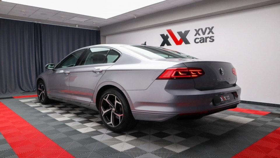 VW Passat Facelift 2.0 TDI DSG IQ Light Parktronic ACC VirtualCockpit  - imaginea 11