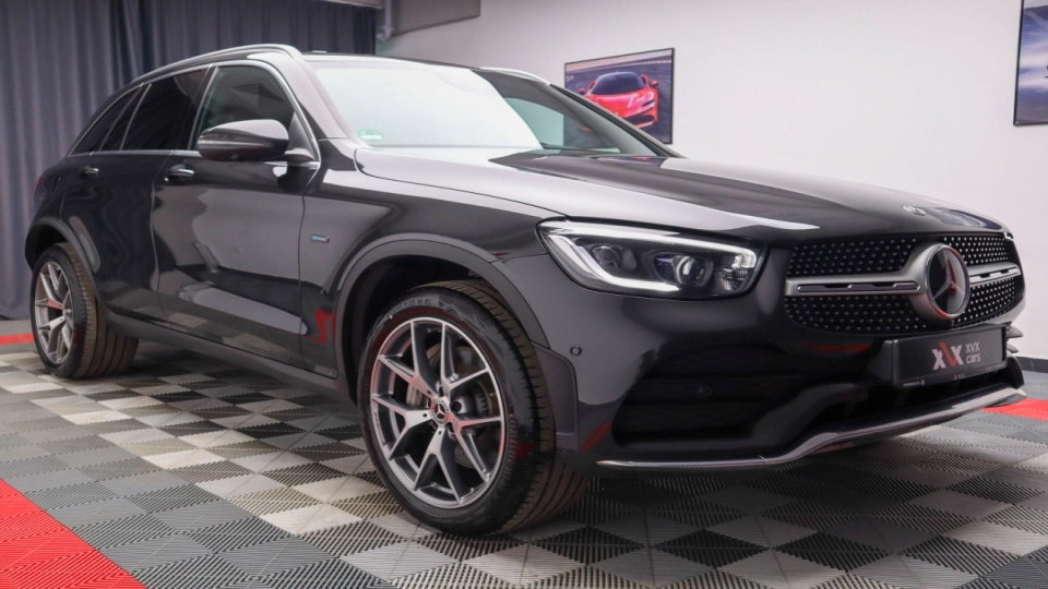 Mercedes GLC 300e Pachet AMG Asistenta PLUS MultiBeam LED Keyless  - imaginea 11