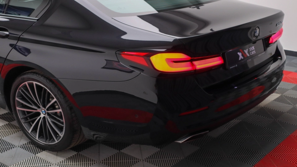 BMW 530e Assisted Driving Interior Confort Ventilatie Faruri Laser - imaginea 20
