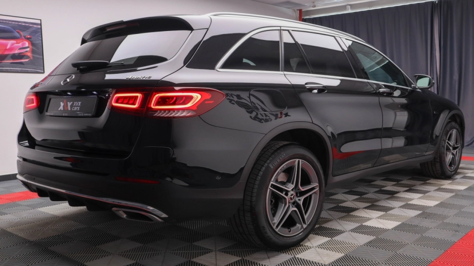 Mercedes GLC 300 de 4Matic Pachet AMG Panoramic FullKeyless Burmester  - imaginea 18