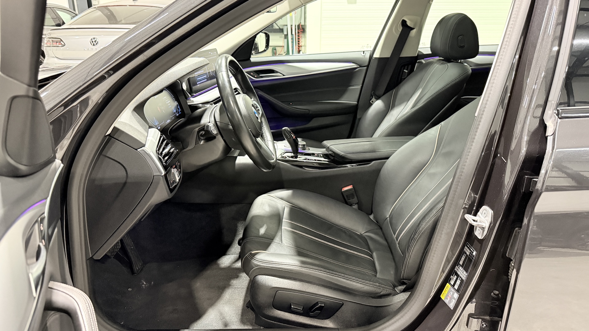 BMW Seria 5 XDrive 545e Faruri Laser Keyless Trapa Assisted Driving