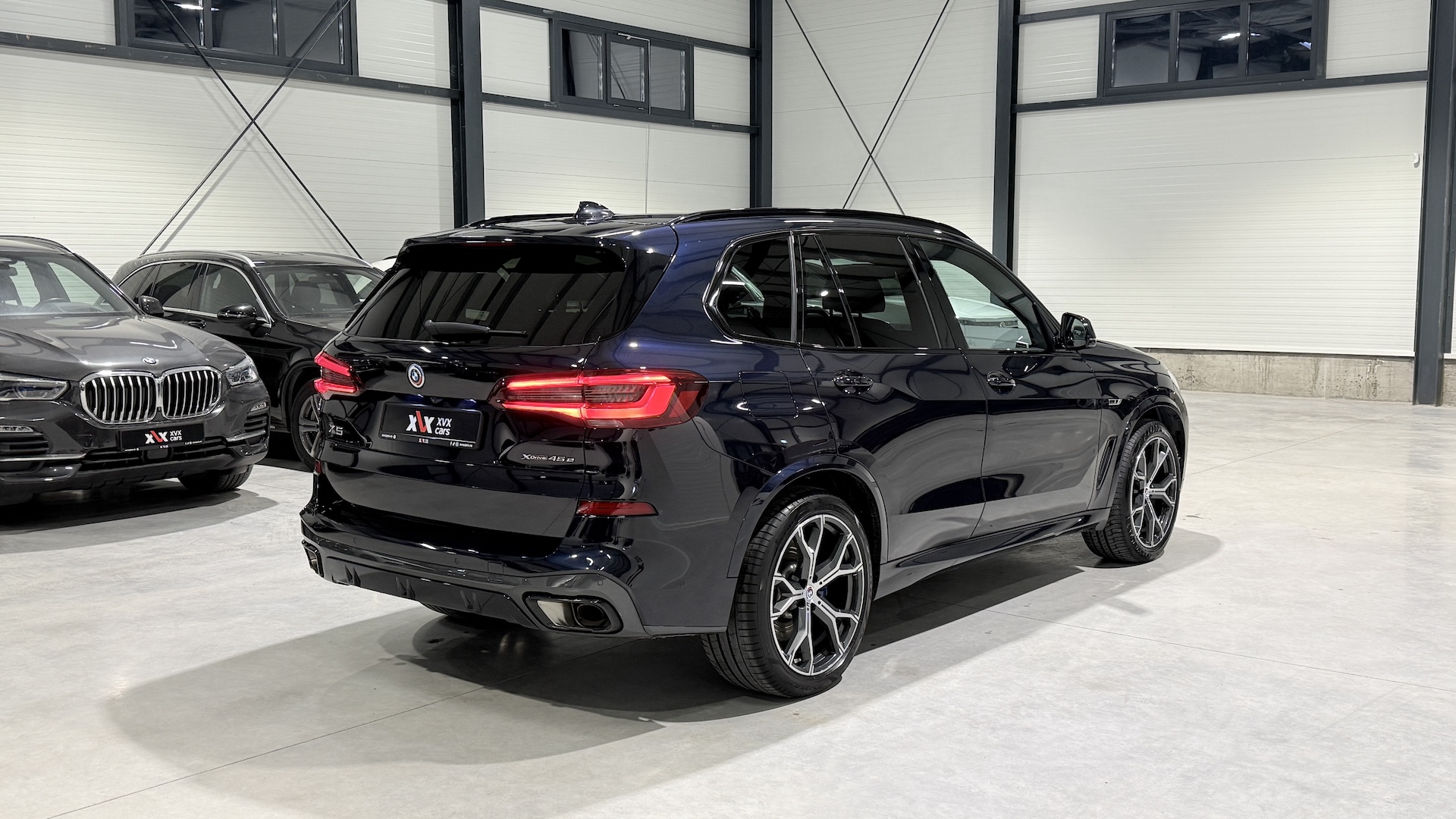 BMW X5 M XDrive45e Shadowline Cristal Ambientale Pneumatic