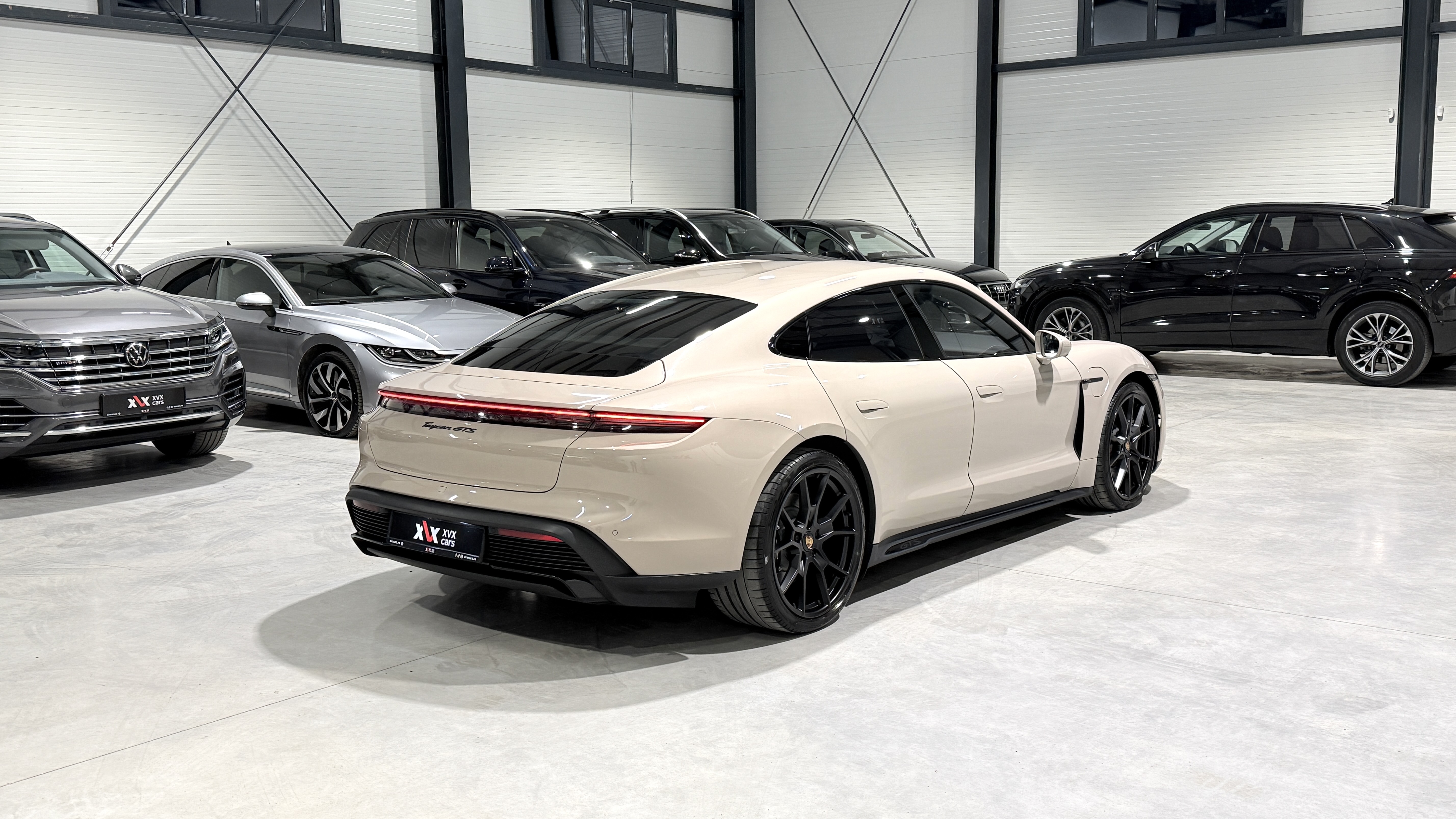 Porsche Taycan GTS Burmester Matrix Pneumatic Ambientale Alcantara