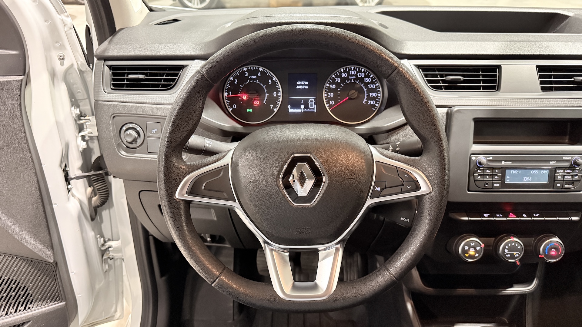 Renault Express - Senzori Parcare / Senzor Lumina / Comenzi Volan