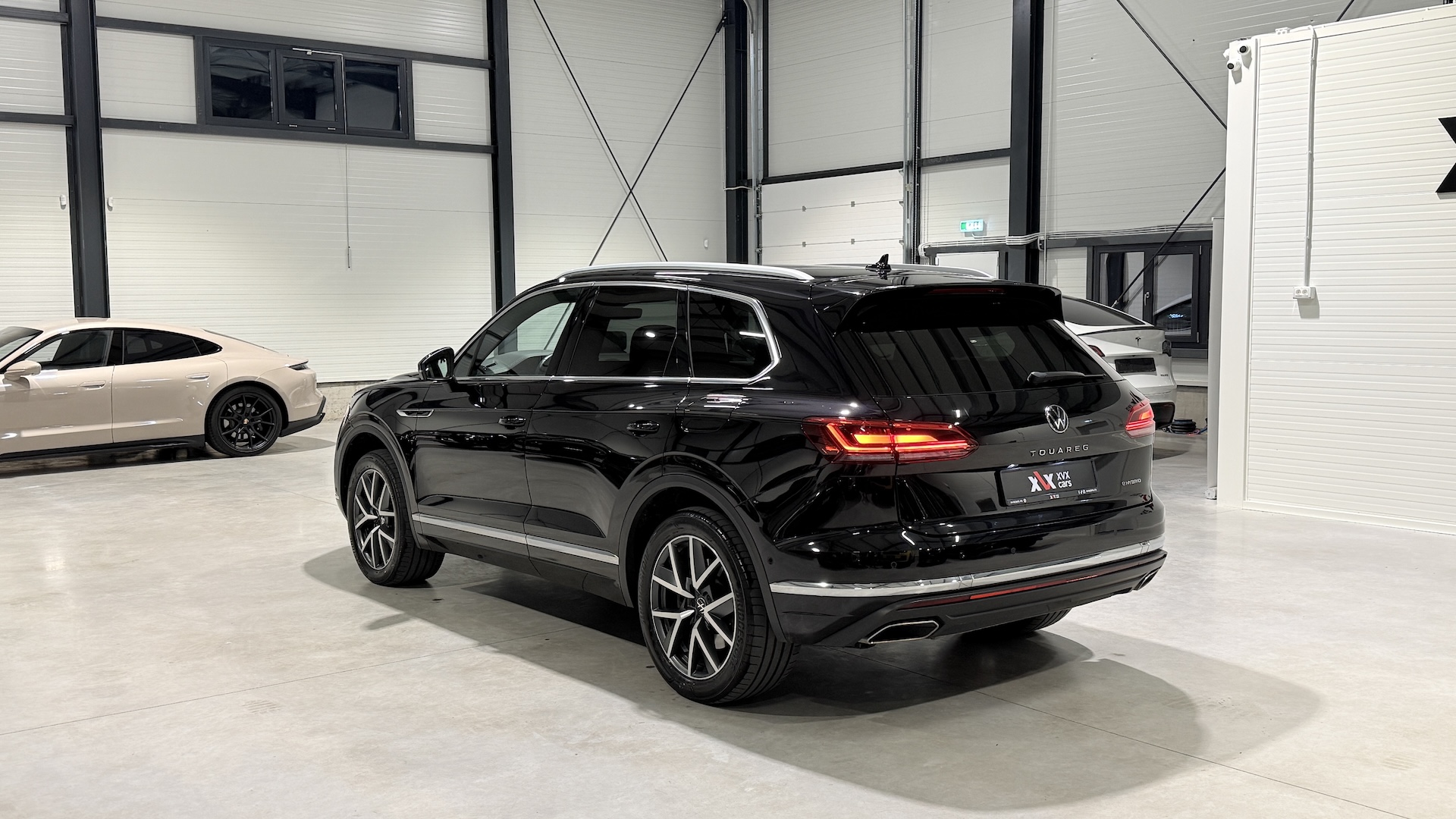 VW Touareg Matrix Scaune Ventilate Panoramic DynAudio ACC Keyless