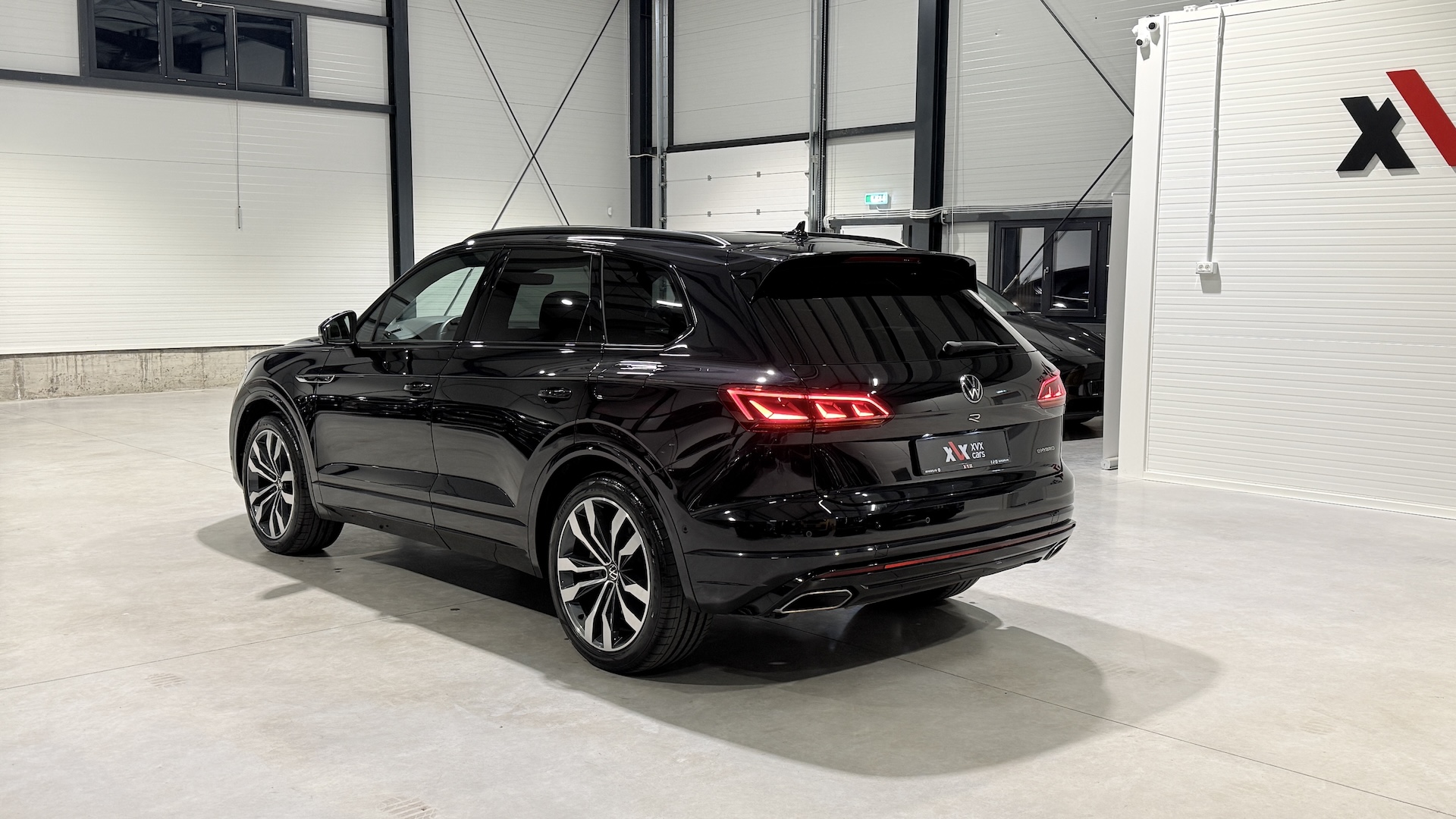 VW Touareg R Ventilatie Trapa Masaj Ambientale Incalzire Carlig